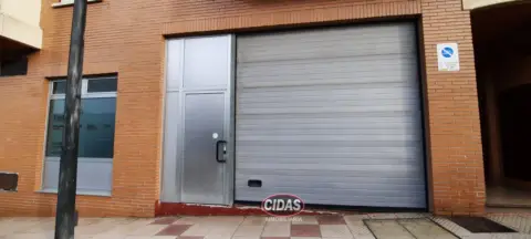 Local comercial en calle de Antonio Martínez Vega