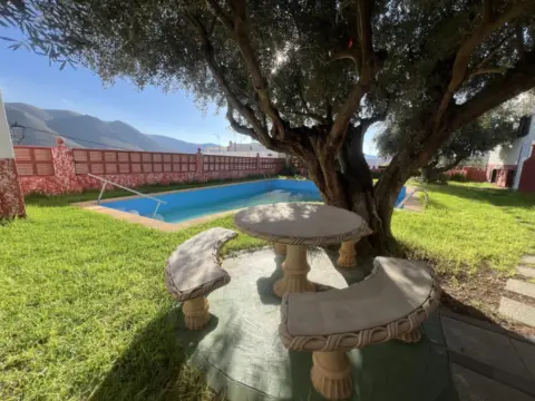 Casa en Enix