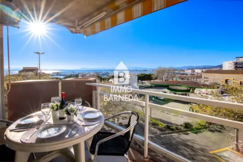 Piso en calle Carles Fages de Climent, nº 1