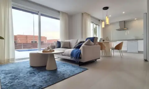 Chalet en Chalet Con Piscina en Alicante