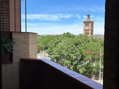 Piso en Paseo de la Rosa