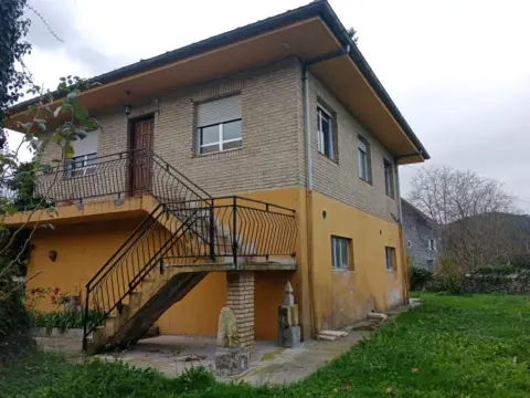 Casa en calle Bº Toca, nº 25
