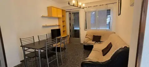 Piso en calle Tibónidas