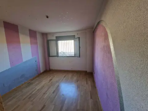 Piso en calle Cm Bajo los Nuevos 14 Bl:1 Es:1 Pl:00 Pt:02 45211