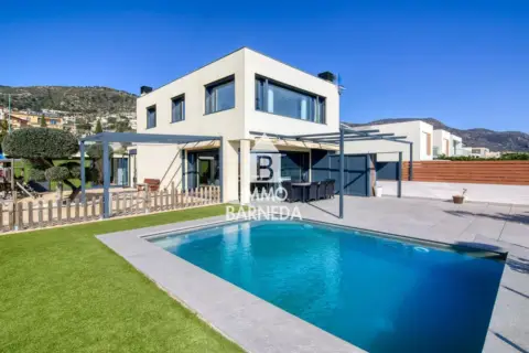 Chalet en calle Andorra, nº 1