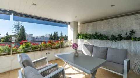 Apartamento en Lomas de Marbella Club-Puente Romano