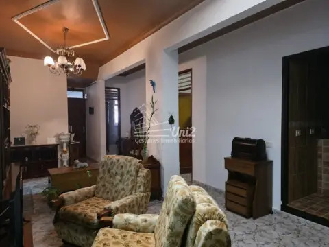 Casa en calle de Buenos Aires
