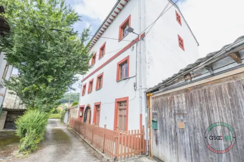 Casa en calle Suárez Inclán, 2