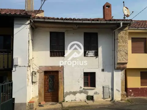 Casa en calle Mediavilla, nº 19