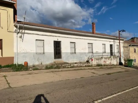Casa en calle CL Carretera Aren, nº 24