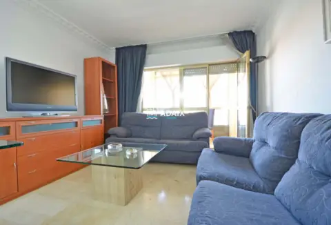 Piso en Avenida de la Virgen de la Montaña, 10