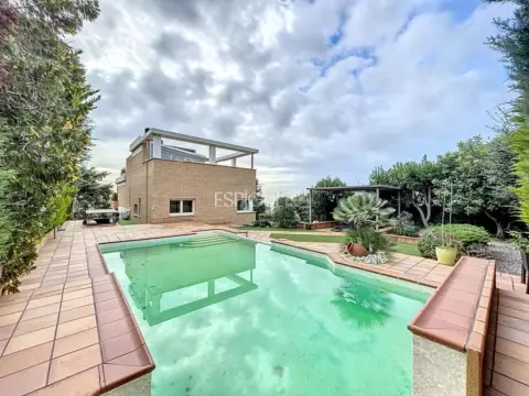 Casa en Carrer de Charles Darwin