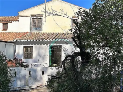 Casa en , en El Campo, Zona Rural, Cerca del Pueblo