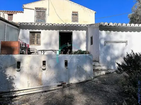 Casa en , en El Campo, Zona Rural, Cerca del Pueblo