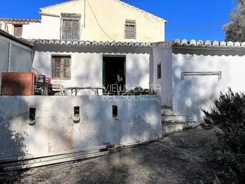 Casa en , en El Campo, Zona Rural, Cerca del Pueblo