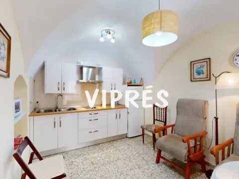 Casa en 10119 Casco Antiguo