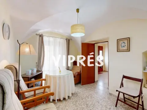 Casa en 10119 Casco Antiguo