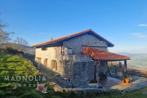 Casa en calle Bº Castillo Pedroso, nº 1472