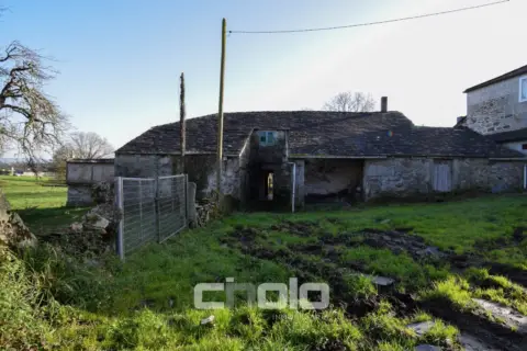 Casa en Friol (Casco Urbano)