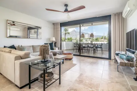 Ático en Nueva Andalucía-Centro