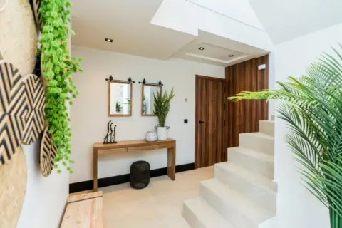 Ático en Los Naranjos-Las Brisas