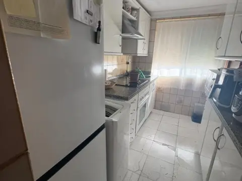 Piso en Bda del Rocio