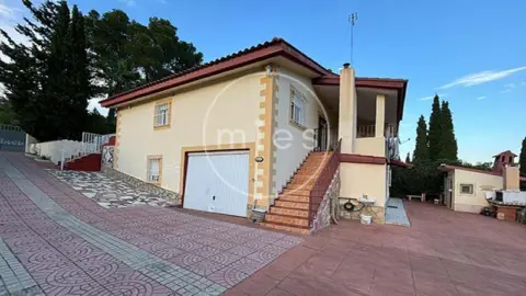 Casa unifamiliar en Carrer de Altury