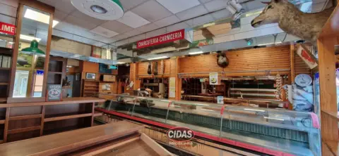 Local comercial en calle de Fuertes Acevedo