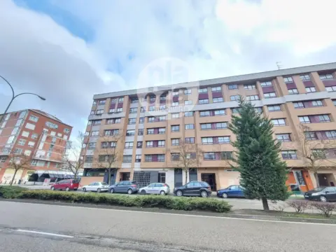 Piso en Avenida de Castilla y León