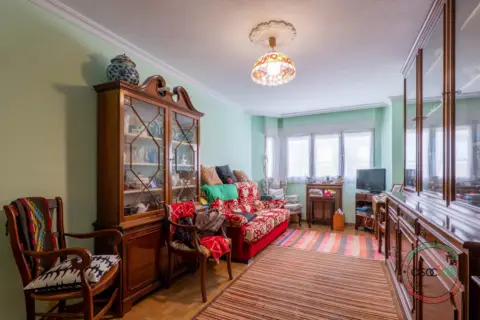 Piso en calle Ramón y Cajal, 27