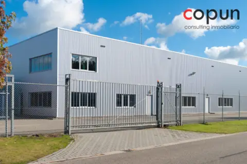 Nave industrial en calle Celso Álvarez Martínez, 285