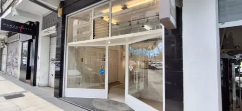 Local comercial en calle Julian Ceballos, 31