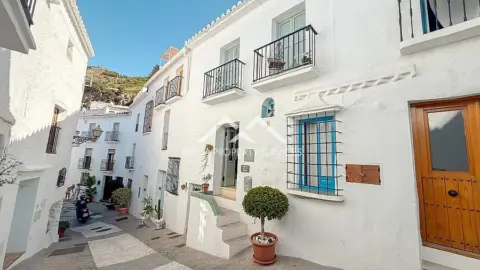 Casa unifamiliar en , en El Centro, Cerca del Mar, Pueblo