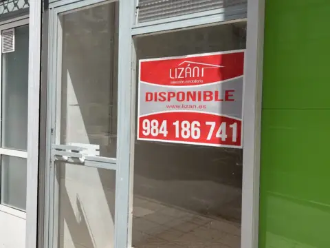 Local comercial en calle de los Pilares