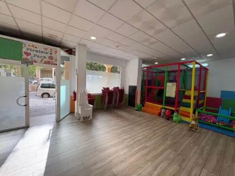 Local comercial en calle C/ Mefistóteles 8, 5P