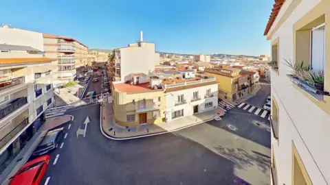 Piso en Zona Ronda de Poniente-Avenidas Salobreña-Enrique Martín Cuevas
