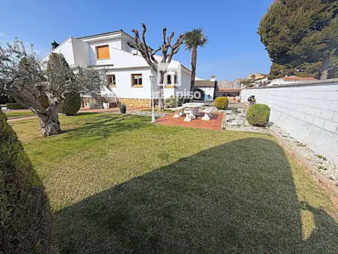 Chalet en Sant Jaume dels Domenys