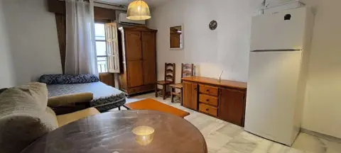 Estudio en calle Yeseros, 3
