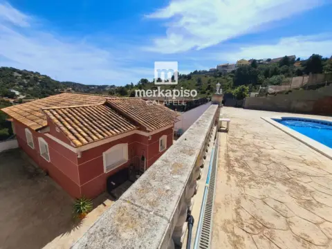 Chalet en Castellet i la Gornal