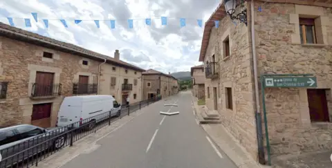 Casa en Canales de La Sierra