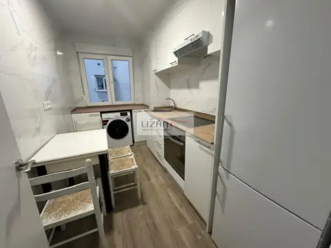 Piso en calle de Fuertes Acevedo