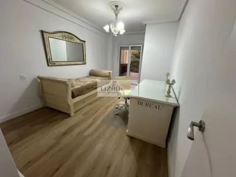 Piso en calle de Fuertes Acevedo