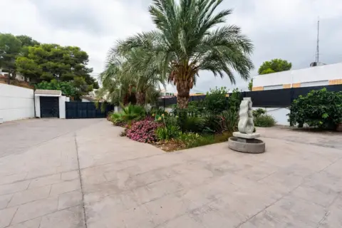 Chalet en Urbanizaciones Cumbres de Calicanto-Manyes-Barbeta