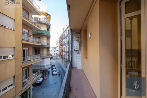 Piso en calle Gran Vía de Colón