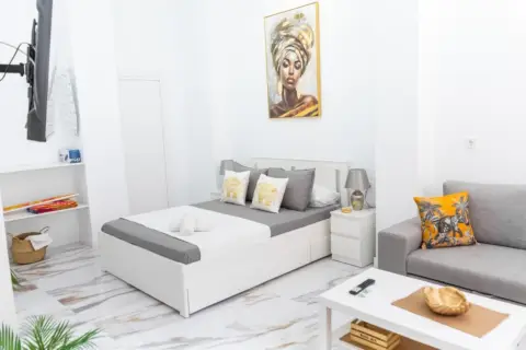 Estudio en calle Diego de Vergera, 36, Bajo 2