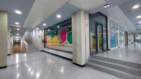 Local comercial en Peñacastillo-Nueva Montaña