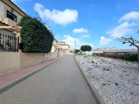 Dúplex en calle de Celia Viñas, 38