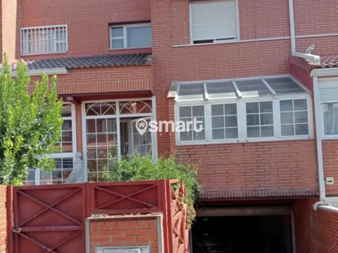 Casa adosada en Cubas de La Sagra