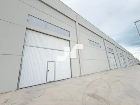 Nave industrial en calle Vía Europa
