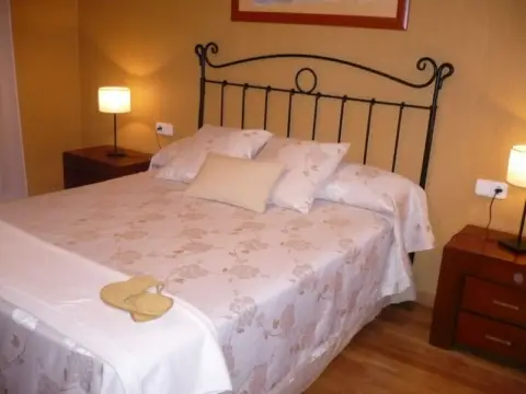 Room in Carrer del General Riera, 54